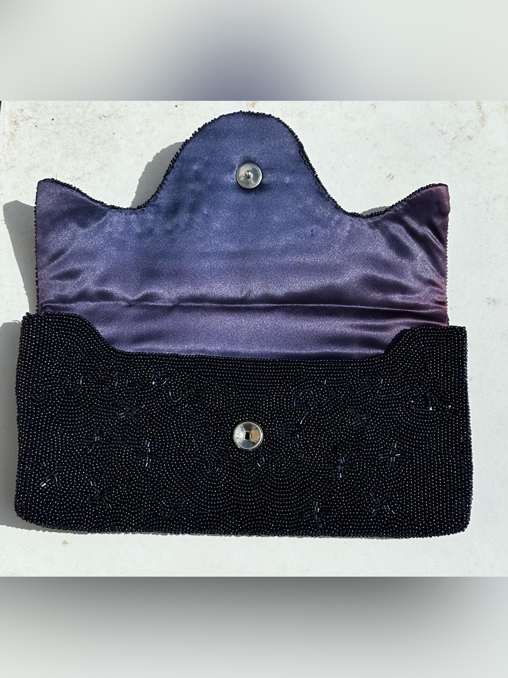 Vintage, beautiful and elegantBeaded Clutch Wristlet. Handmade in Belgium. - Picture 5 of 9